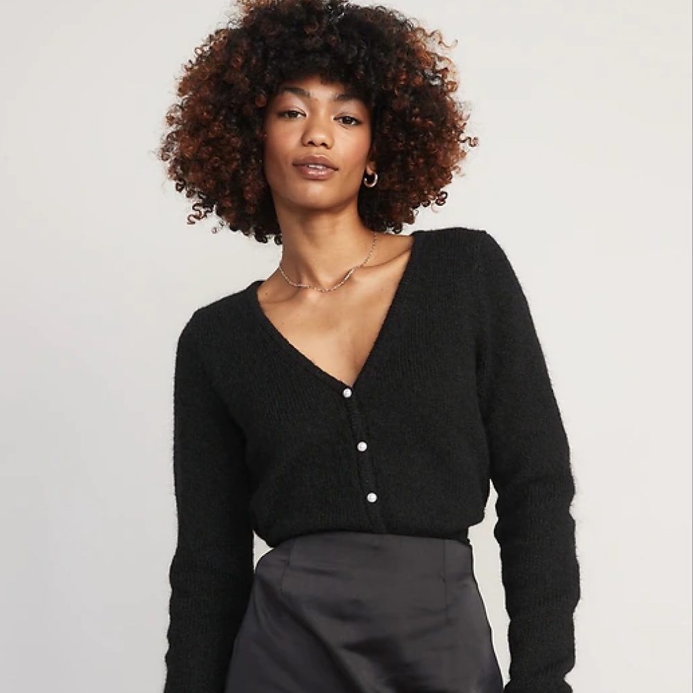 OLD NAVY Cozy Cardigan Sweater for Women with Faux-Pearl Button Black Size MP